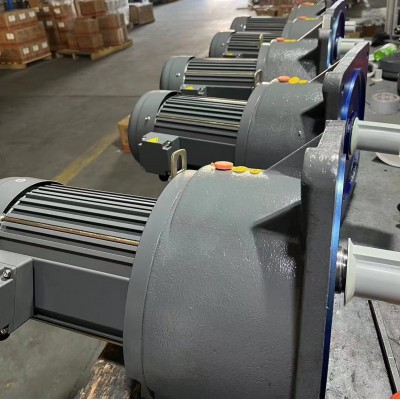 食品包裝機(jī)械專用減速電機(jī)，齒輪減